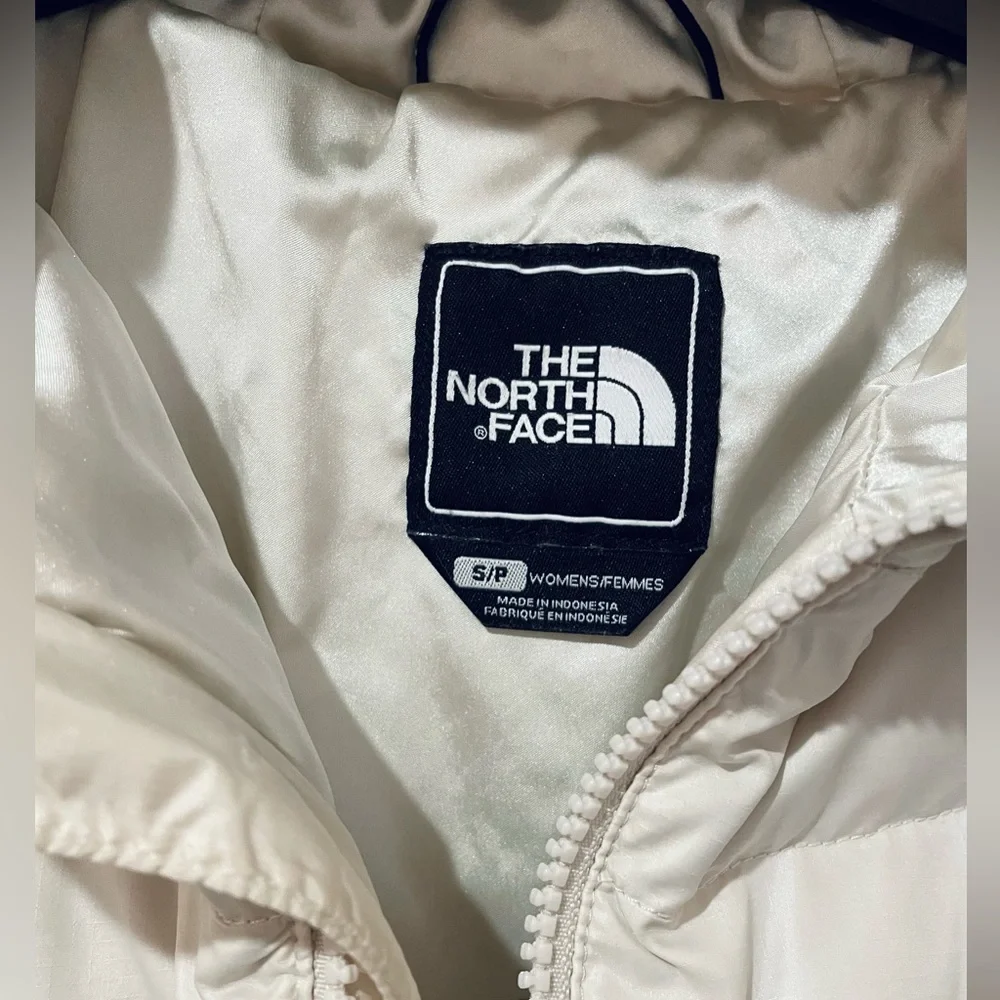SOLD⚠️ The North Face cream puffer parka 500 down small - Picture 3 of 5